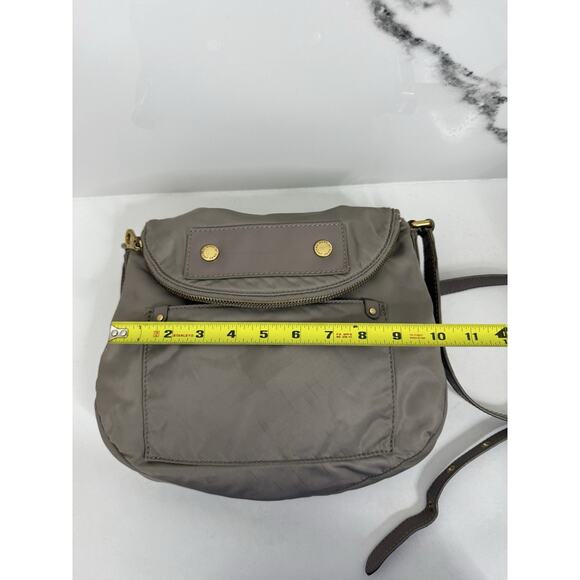 Marc Jacobs Preppy Natasha Nylon Crossbody Bag Beige Taupe Travel Lightweight - Picture 14 of 16